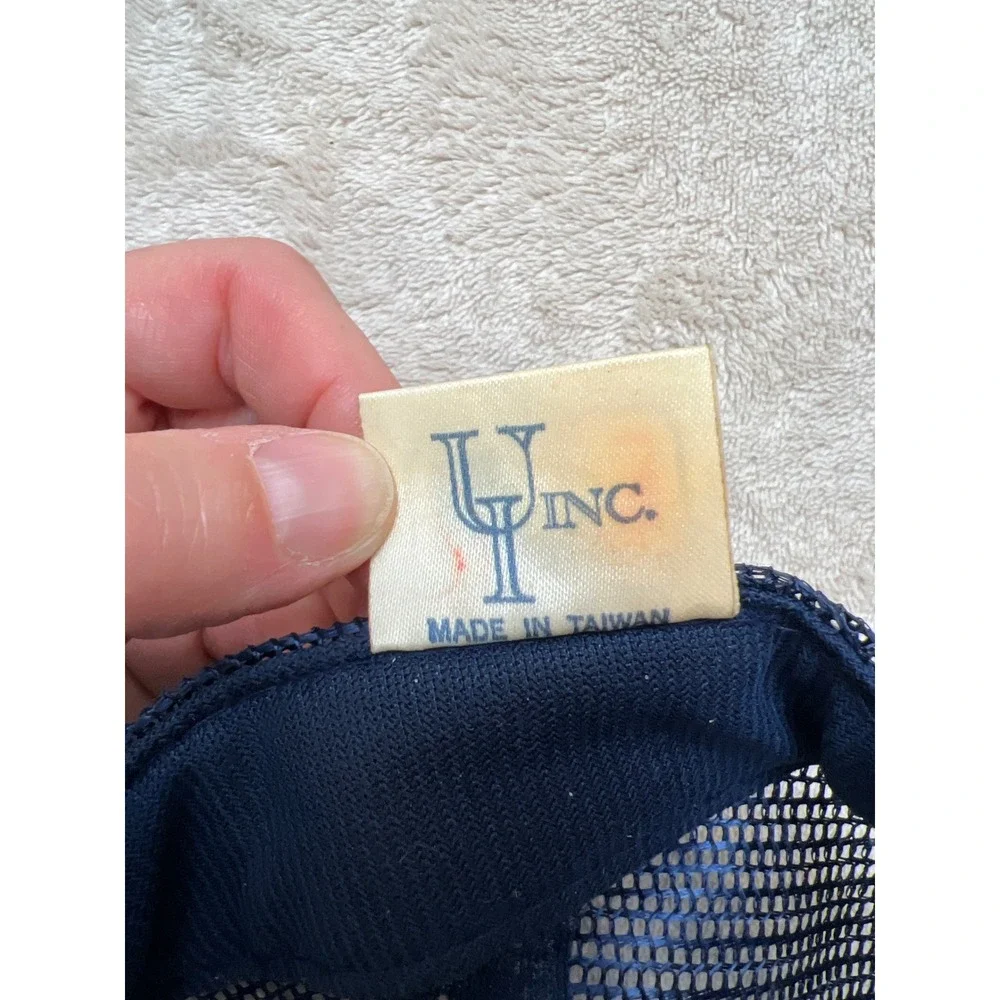 UY Inc. vintage new